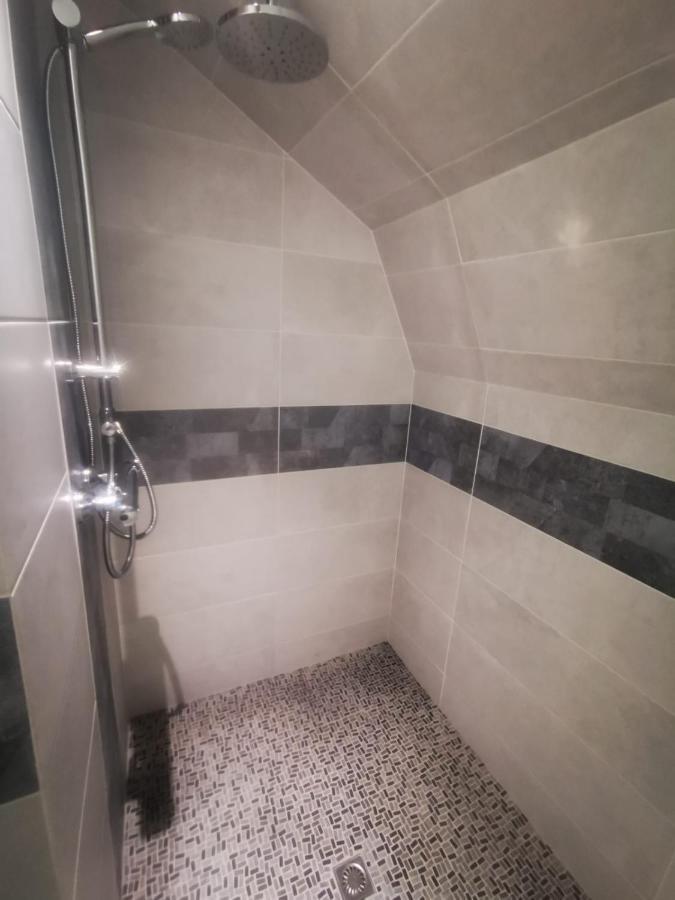 Au Numero 6 Le Fun Chateauroux Exterior photo